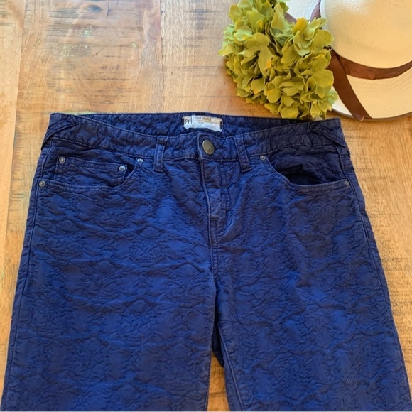 Free People Woman’s Blue Textured Stretch Printed Skinny Jeans Pants Size 30 - Picture 15 of 16